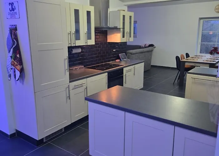 Le Marronnier バストーニュ